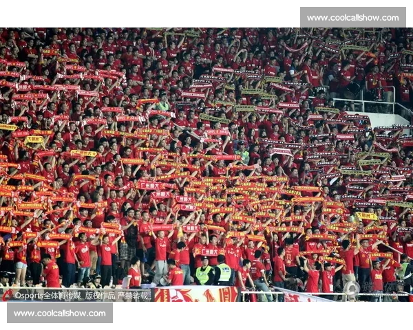 激烈对决震撼球迷激情四溢 德比大战上演无尽精彩与宿命对抗